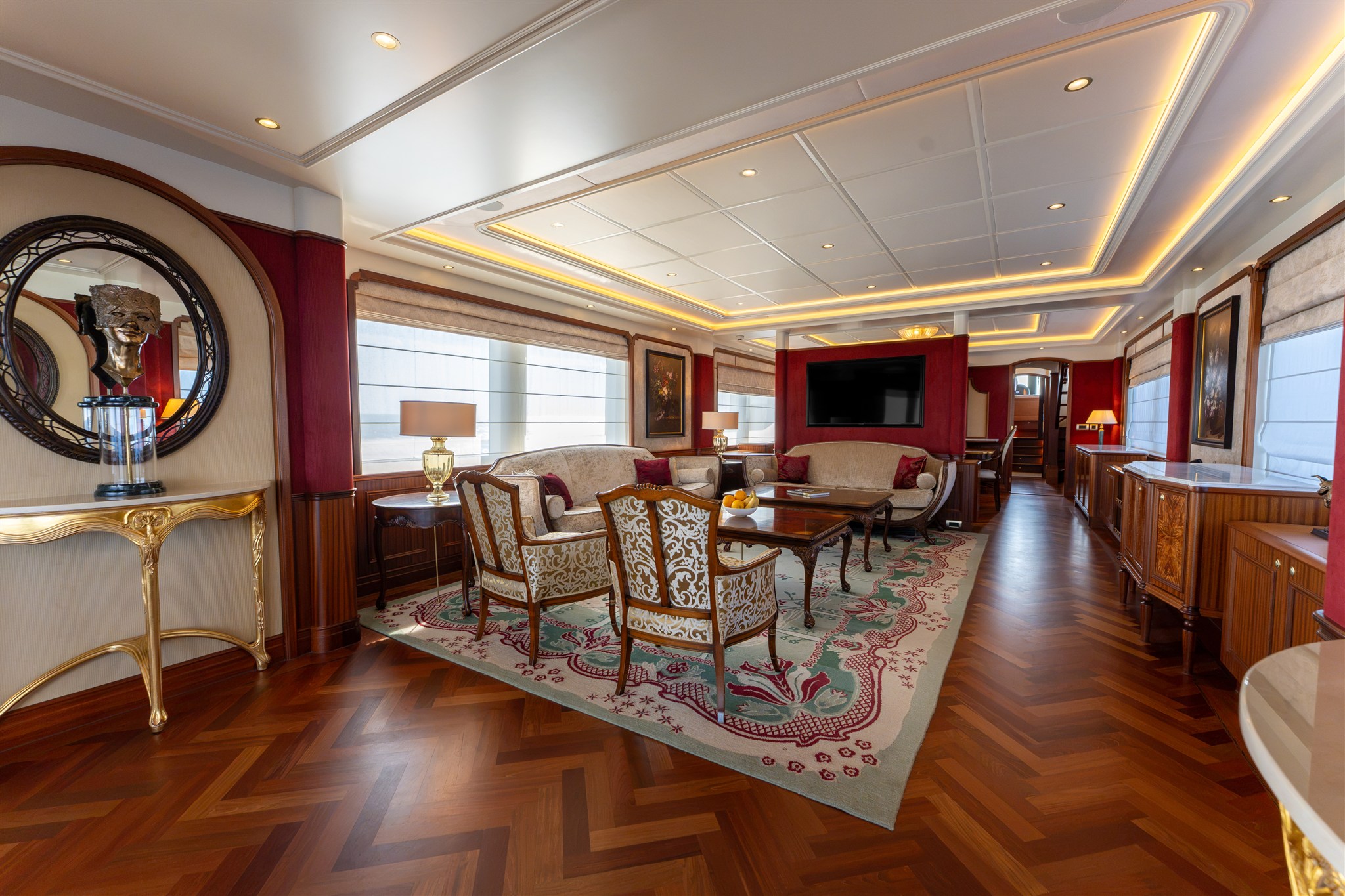foto: 97 Van Der Valk Shipyard Custom Explorer