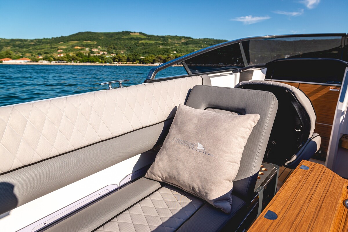 foto: 30 Alfastreet Marine 25 Cabin Evolution - Outboard Series