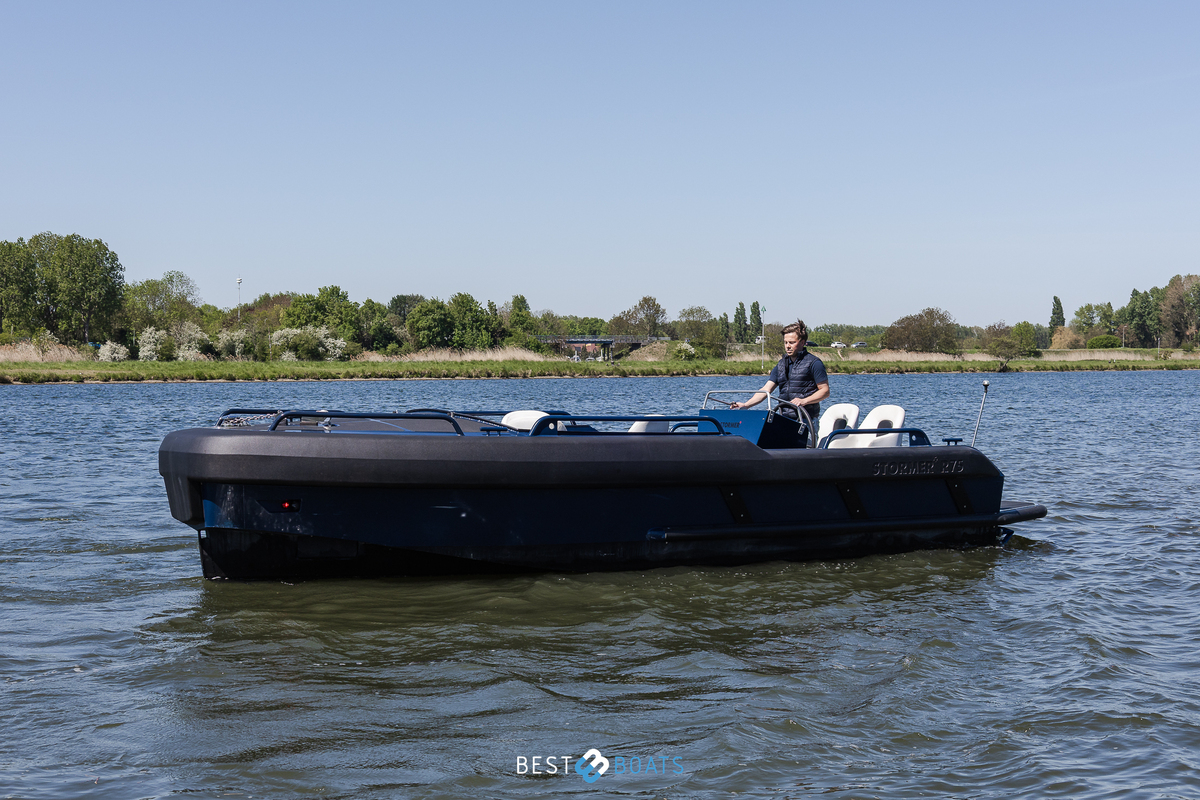 foto: 28 Stormer marine Tender R75
