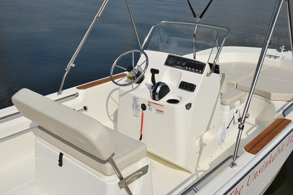 foto: 34 Boston Whaler 170 Montauk