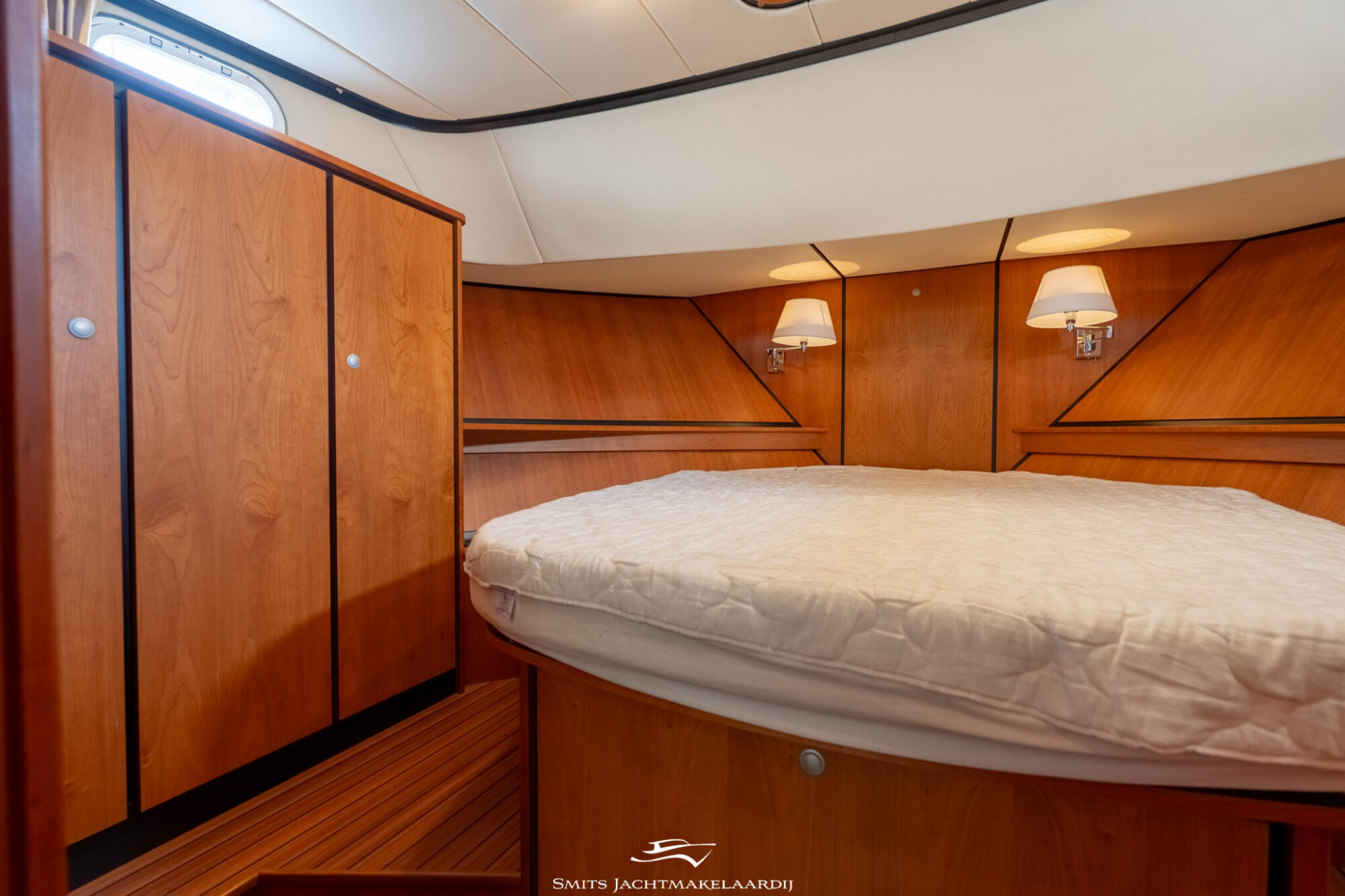 foto: 40 Linssen Linssen Grand Sturdy 43.9 AC