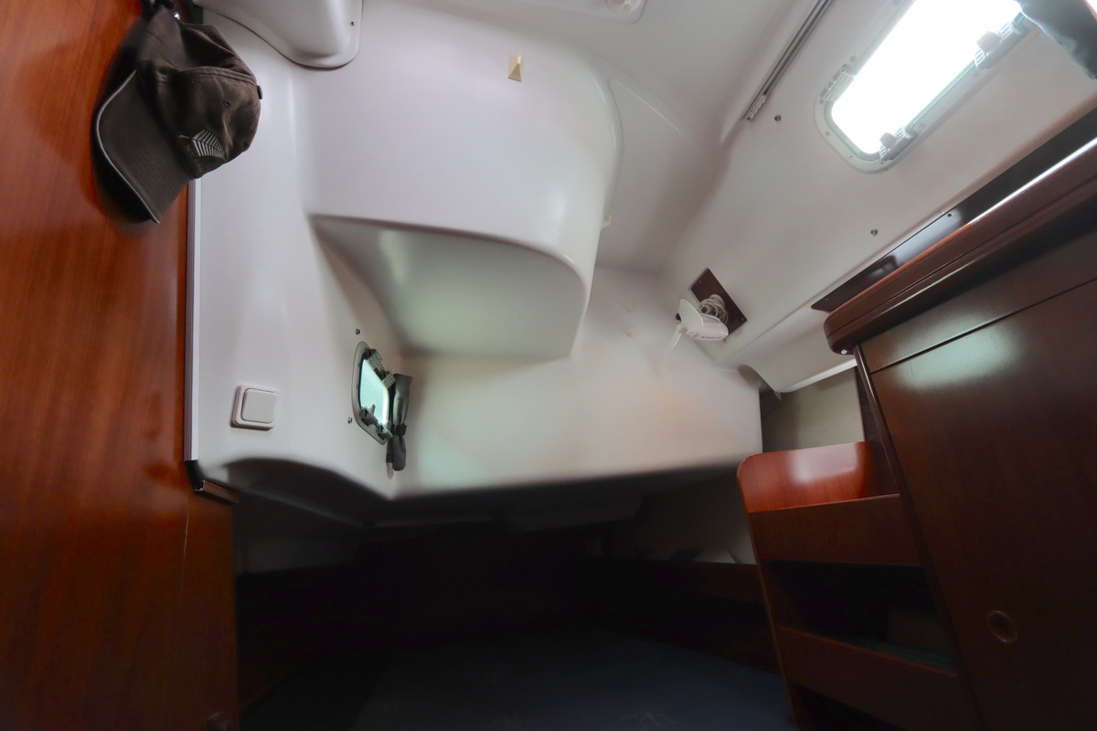 foto: 79 Beneteau Oceanis 423 Clipper 