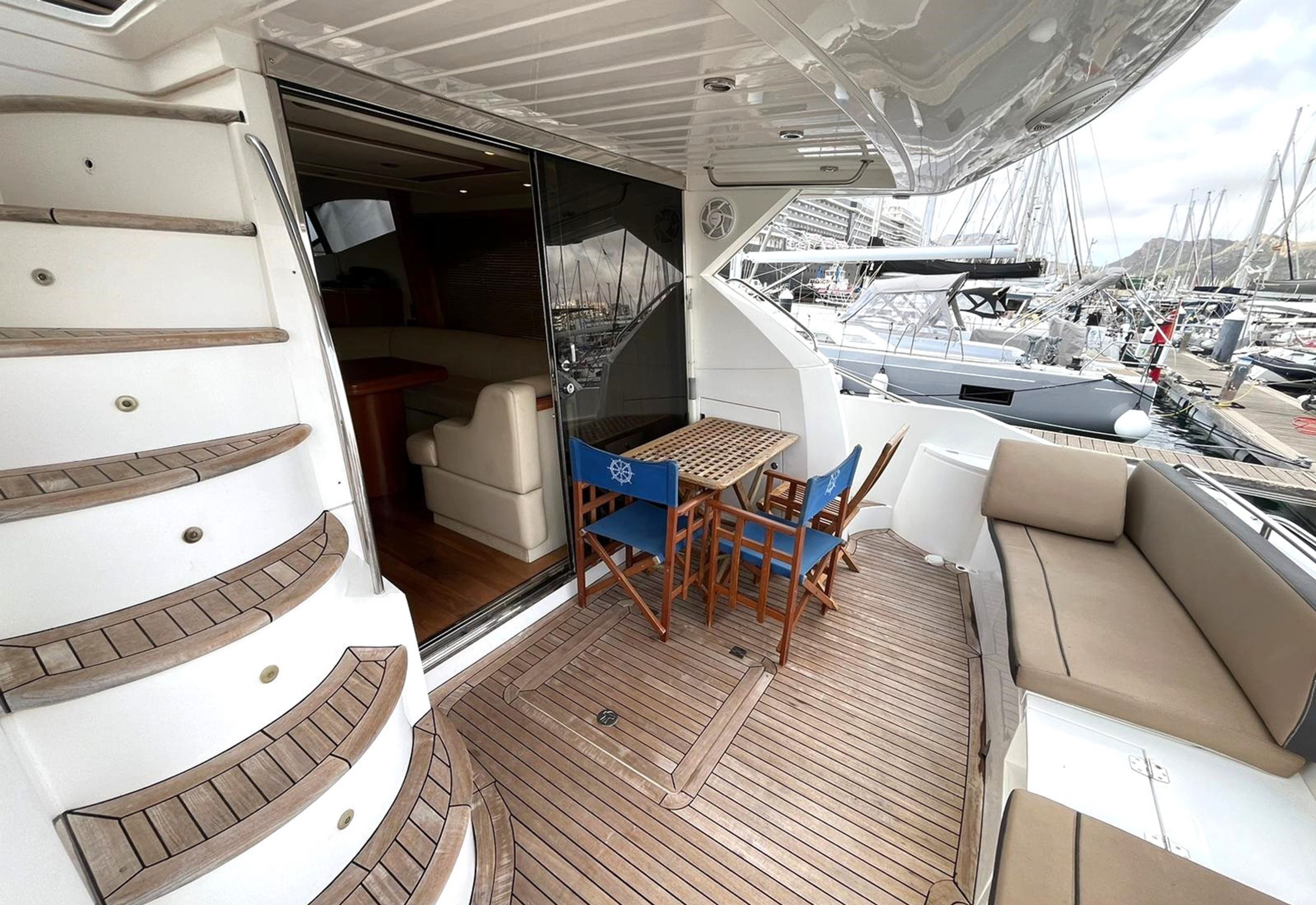 foto: 21 Sunseeker Manhatten 50
