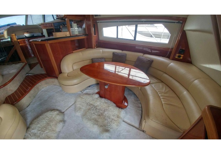 foto: 16 Sealine T 52