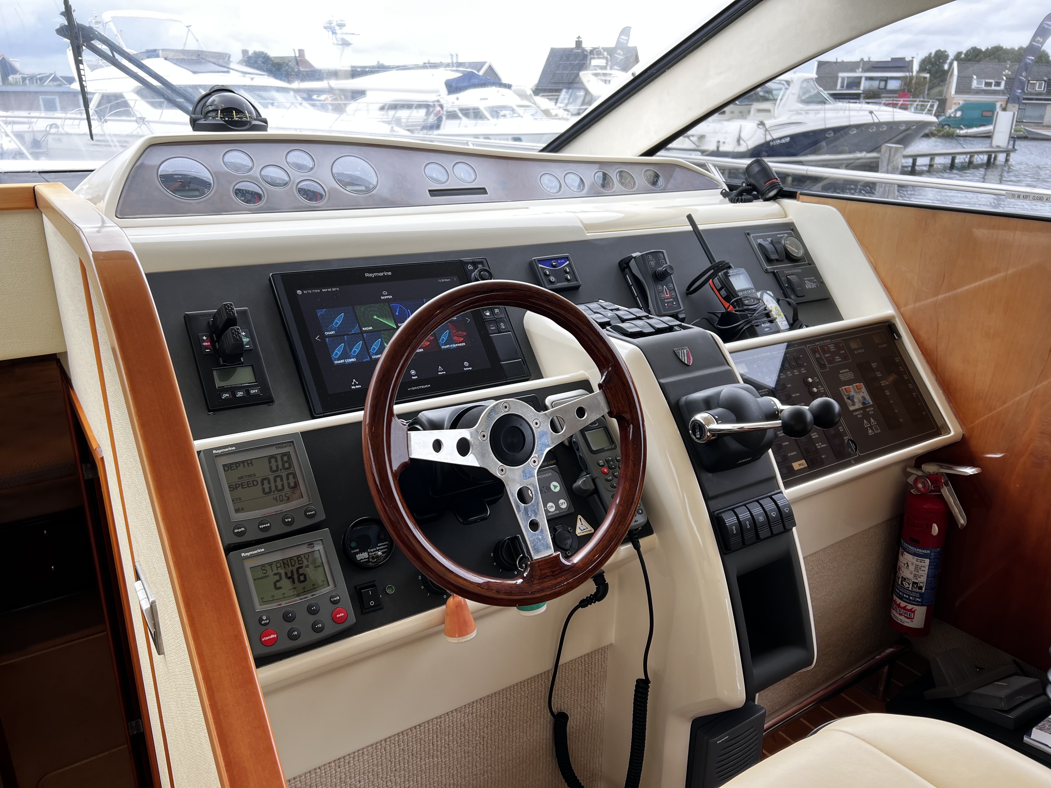 foto: 40 Fairline Phantom 46