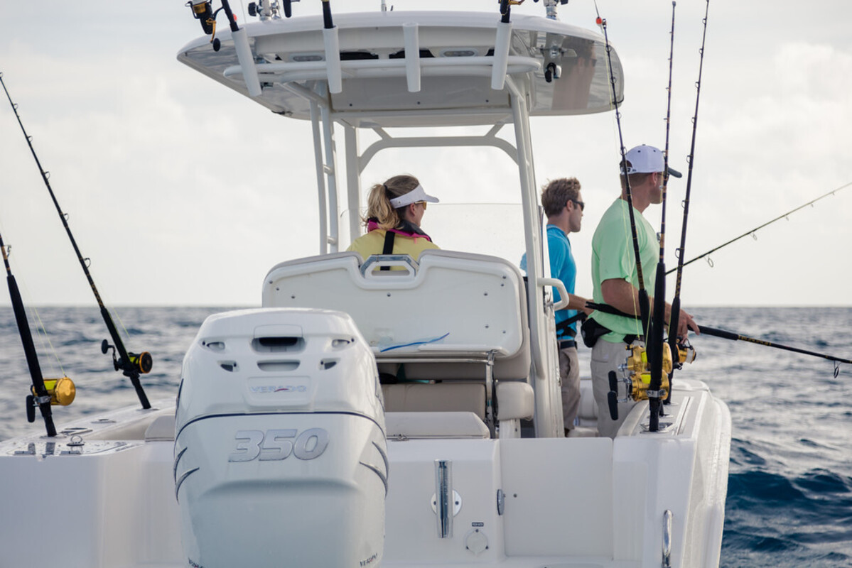 foto: 16 Boston Whaler 230 Outrage