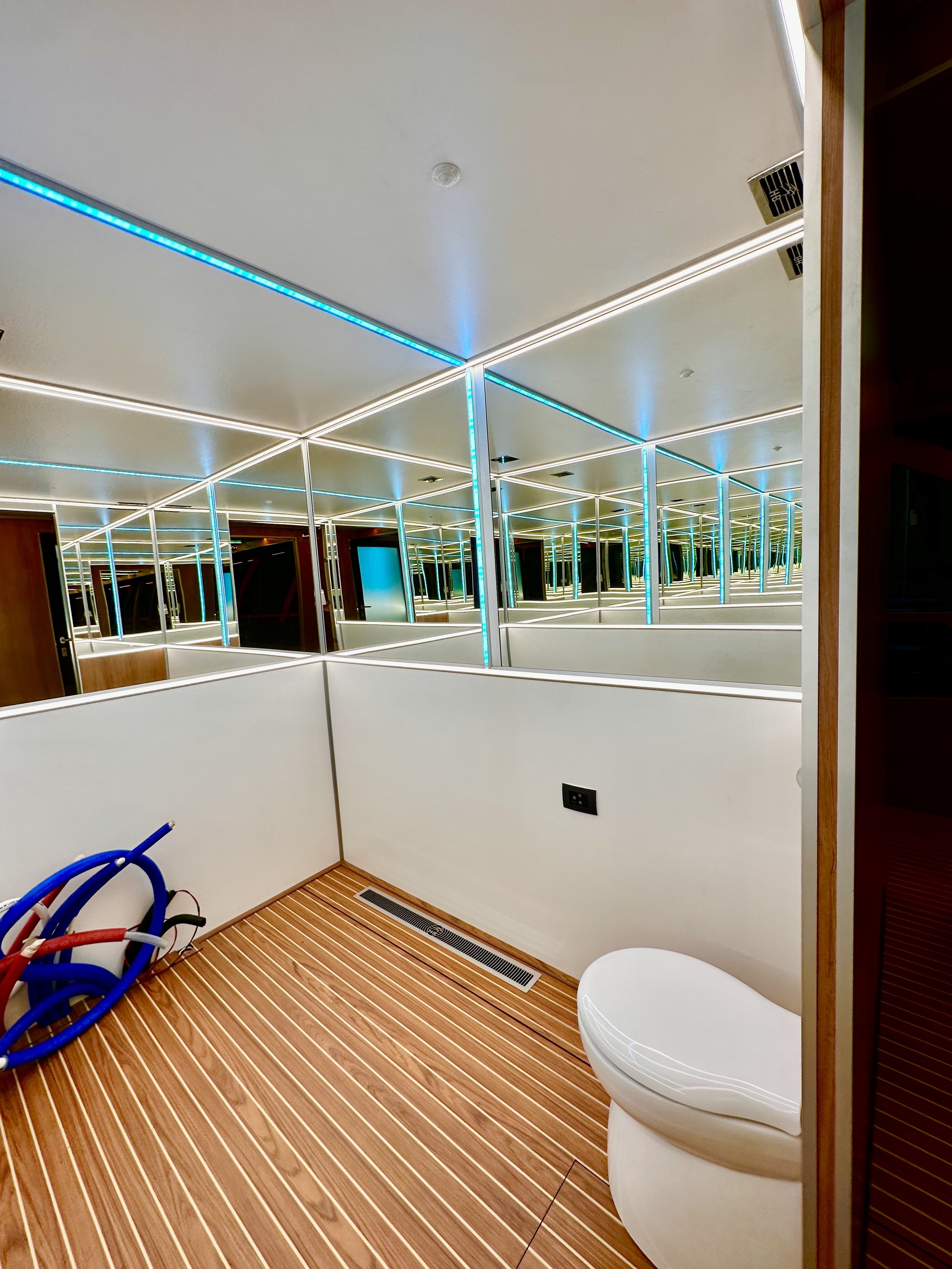 foto: 39 Holiday Boat Sundeck 57 Passenger Catamaran