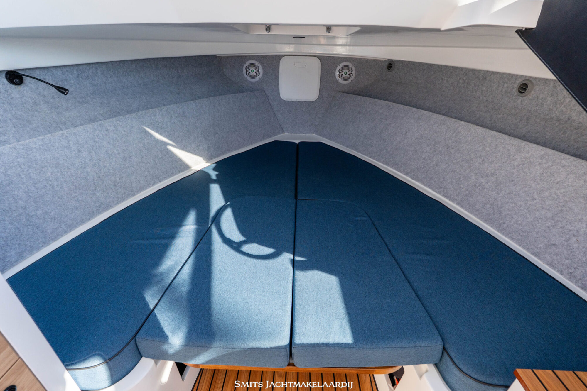 foto: 40 Bertram Bertram 25