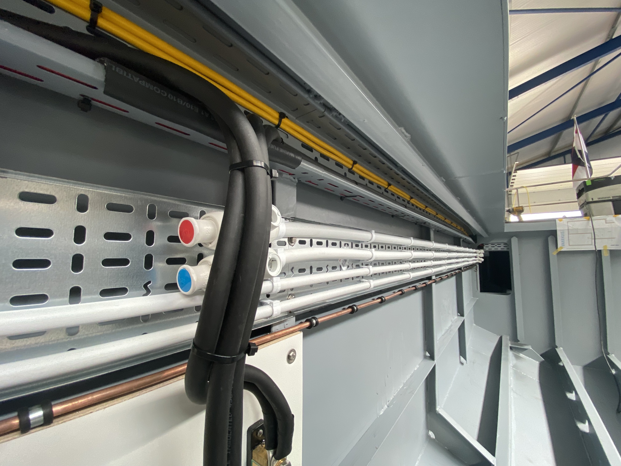 foto: 55 HOMESHIP VaarLoft Volledig Elektrische Houseboat