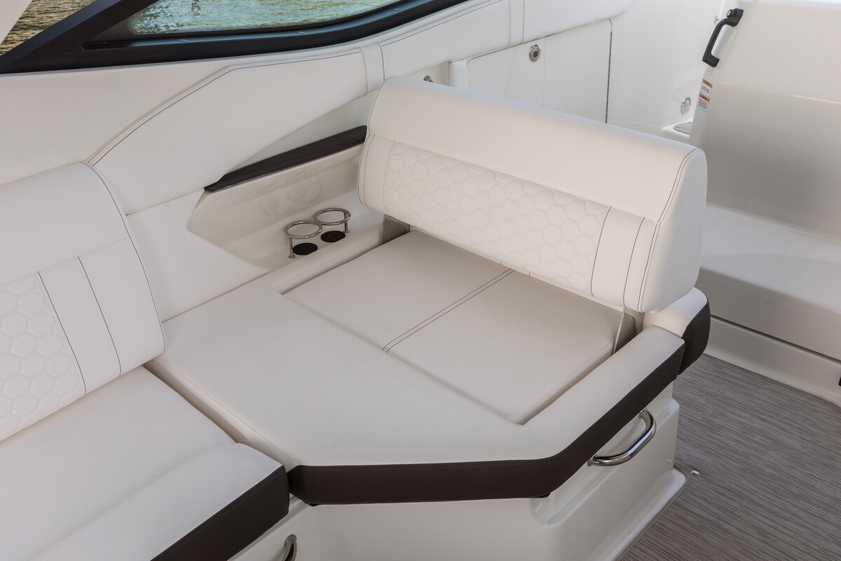 foto: 24 Sea Ray Sundancer 320 OB