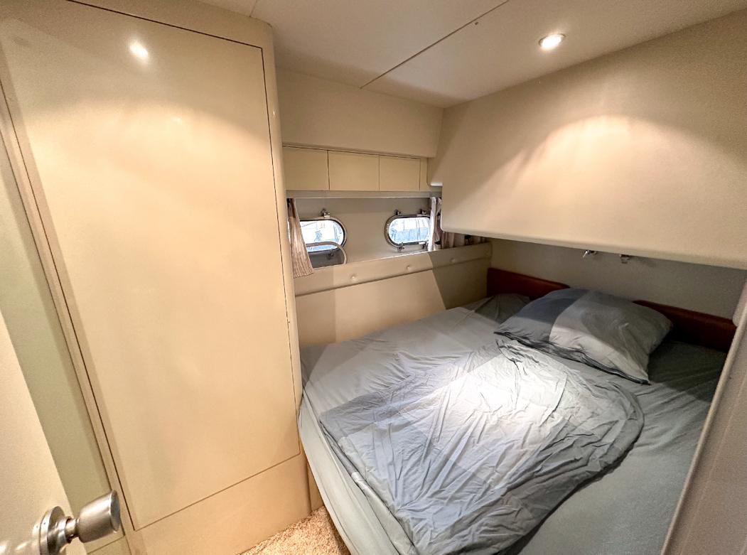 foto: 24 Princess Princess 48 Flybridge