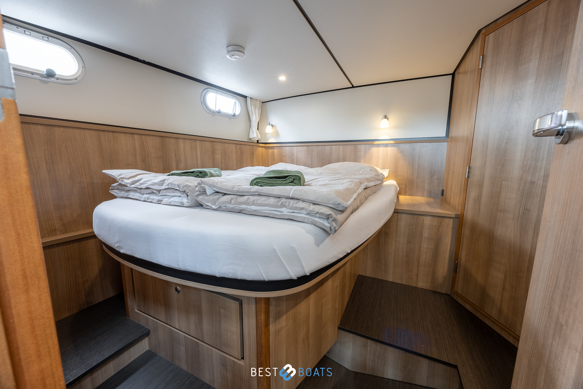 foto: 46 Linssen Grand Sturdy 35.0 AC INTERO