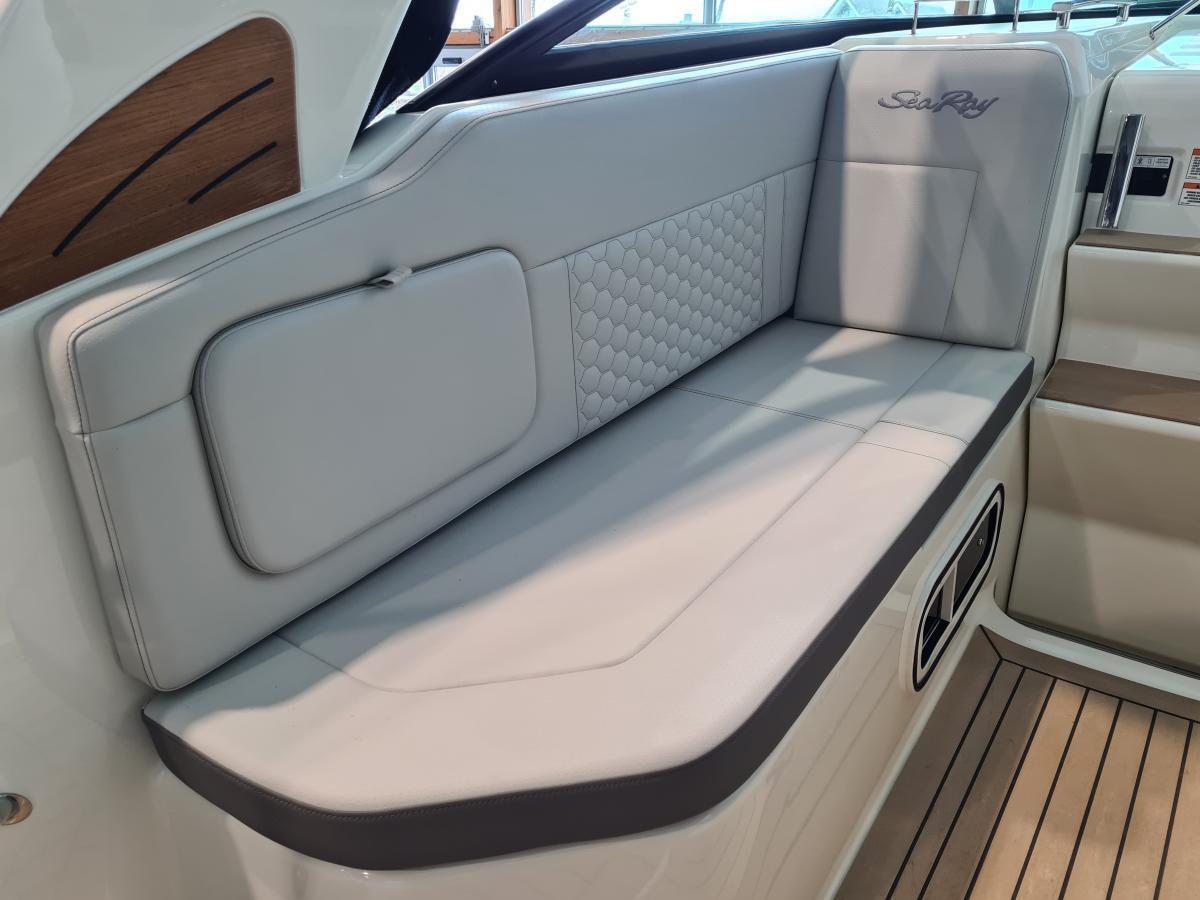 foto: 34 Sea Ray Sundancer 265