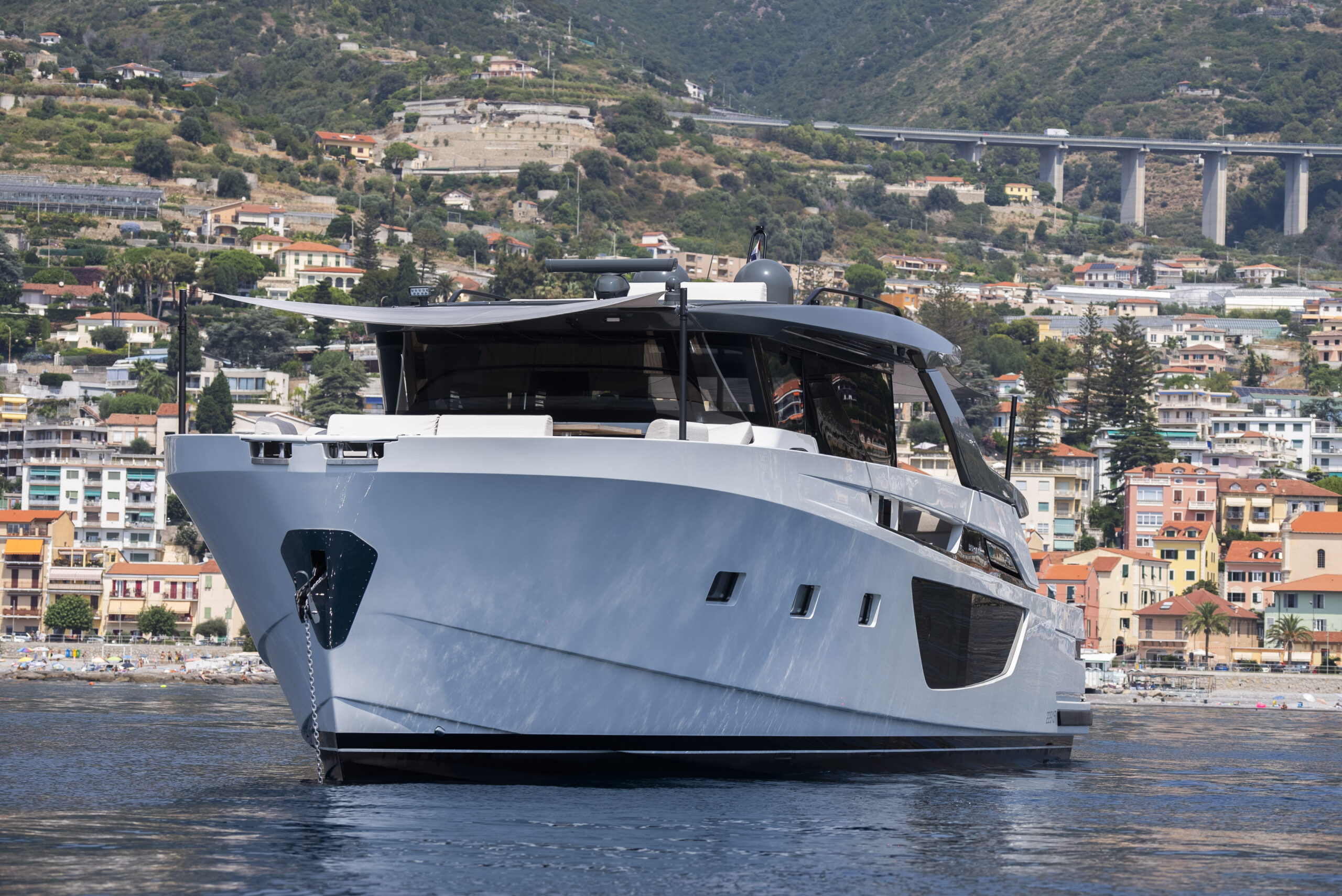 foto: 103 Bluegame BGX70 / BGX73
