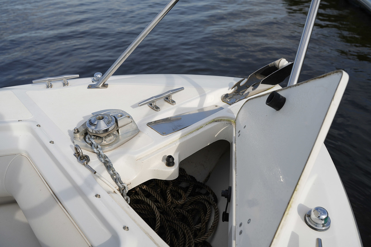 foto: 44 Boston Whaler 270 Outrage