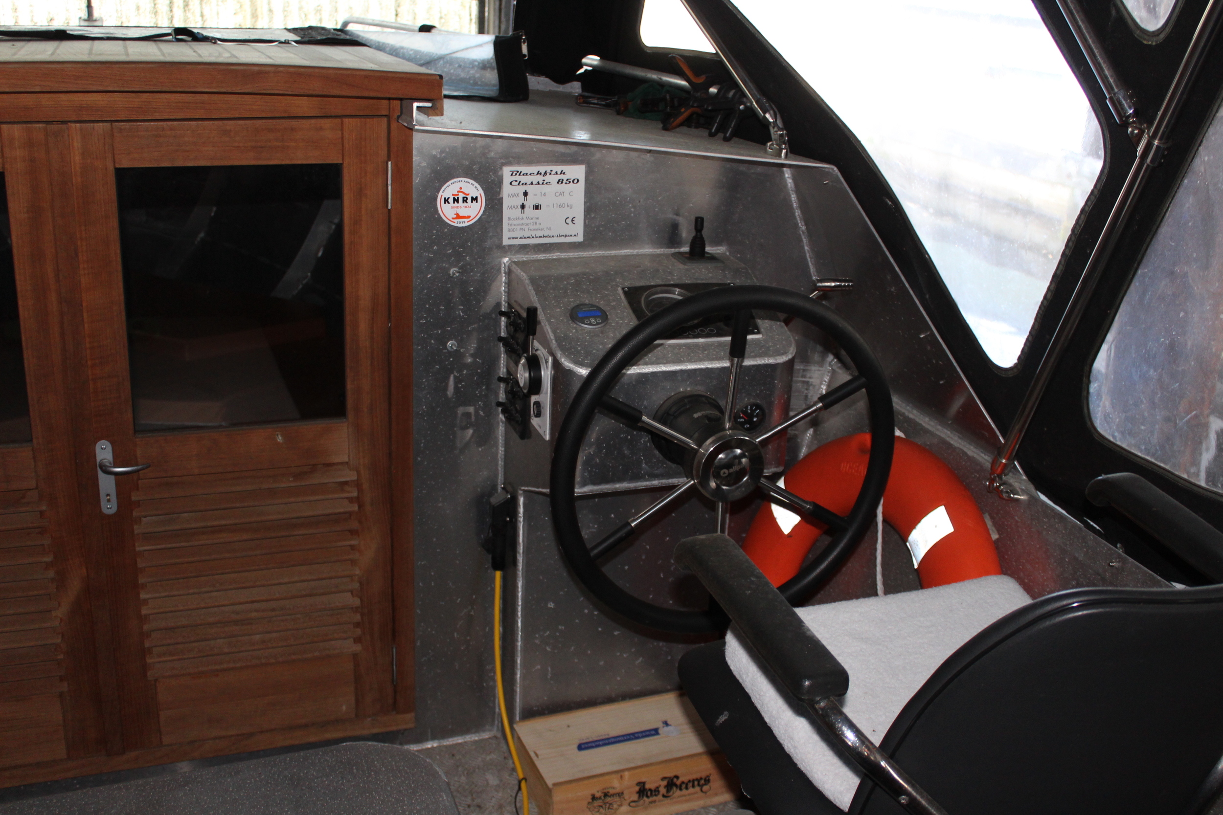 foto: 41 Black Fish Cabin 850 XL