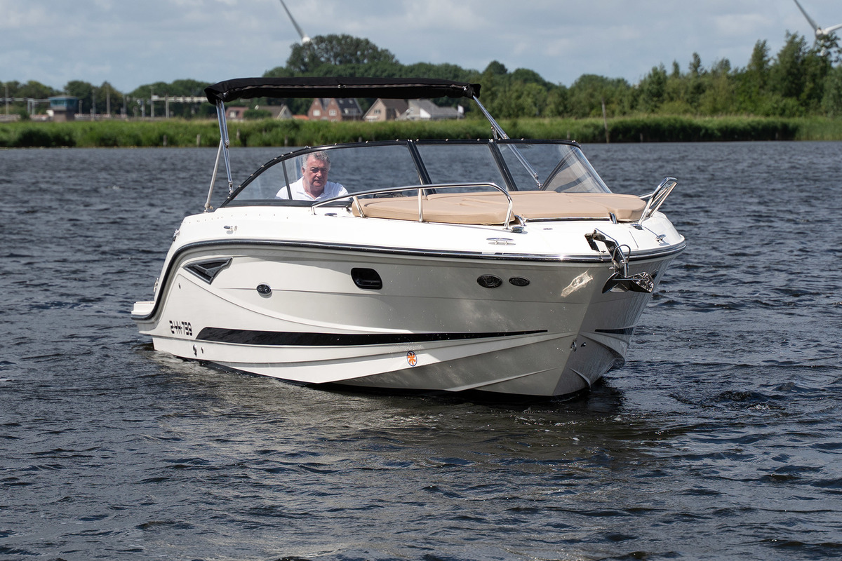 foto: 46 Sea Ray Sun Sport 250
