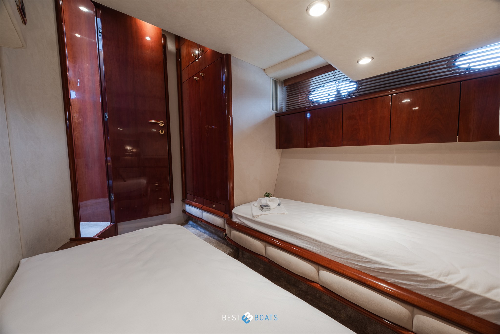 foto: 101 Fairline 58 Squadron