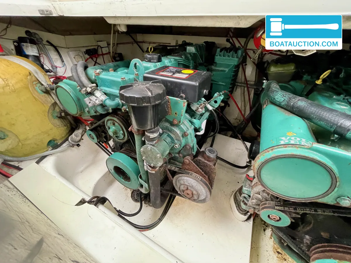 foto: 71 Sealine 310 Sportbridge