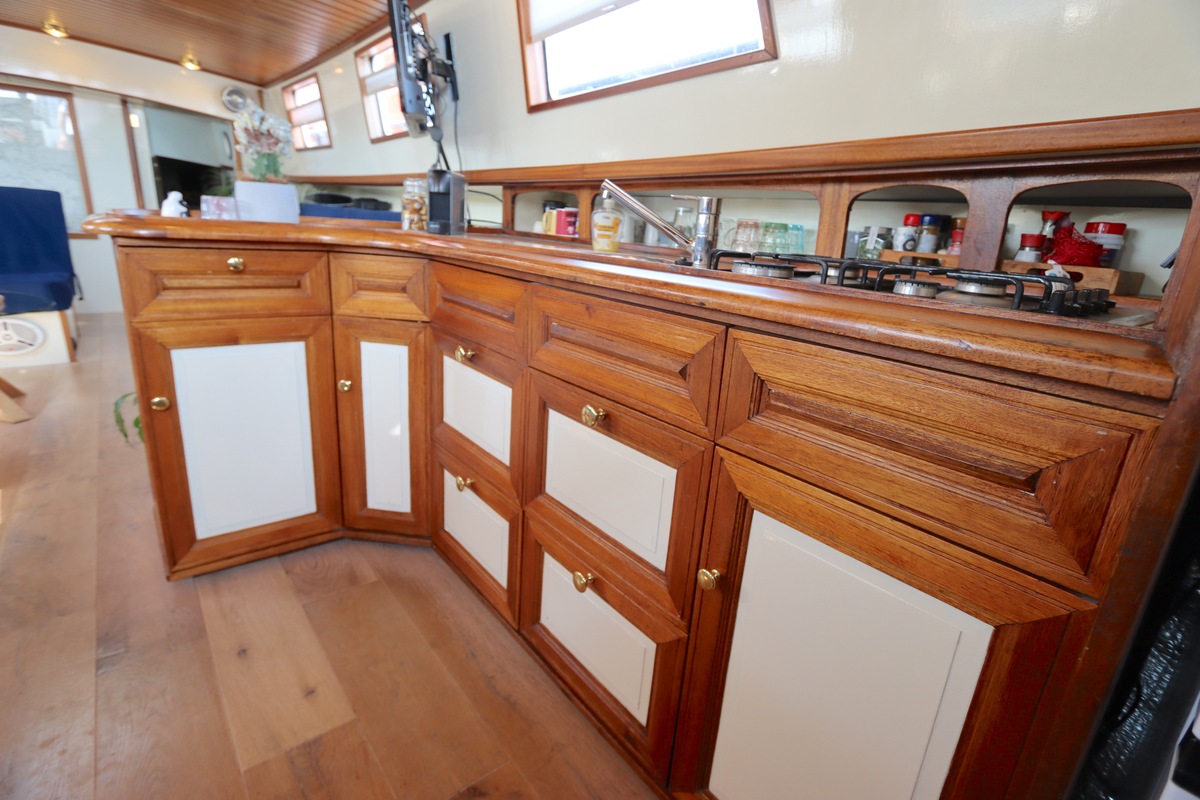 foto: 40 Tjalk Woonboot 