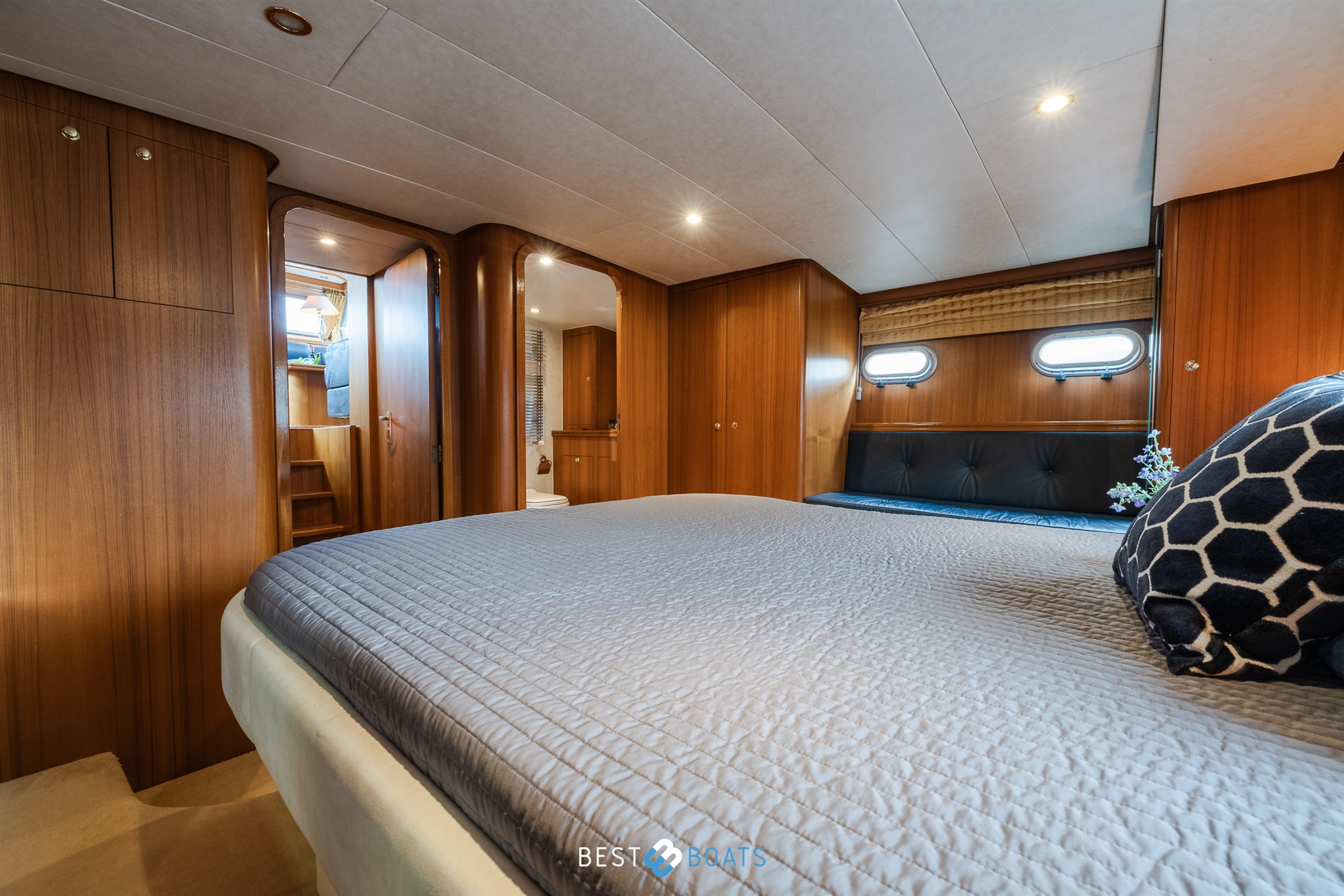 foto: 57 Wim Van Der Valk Continental 1700