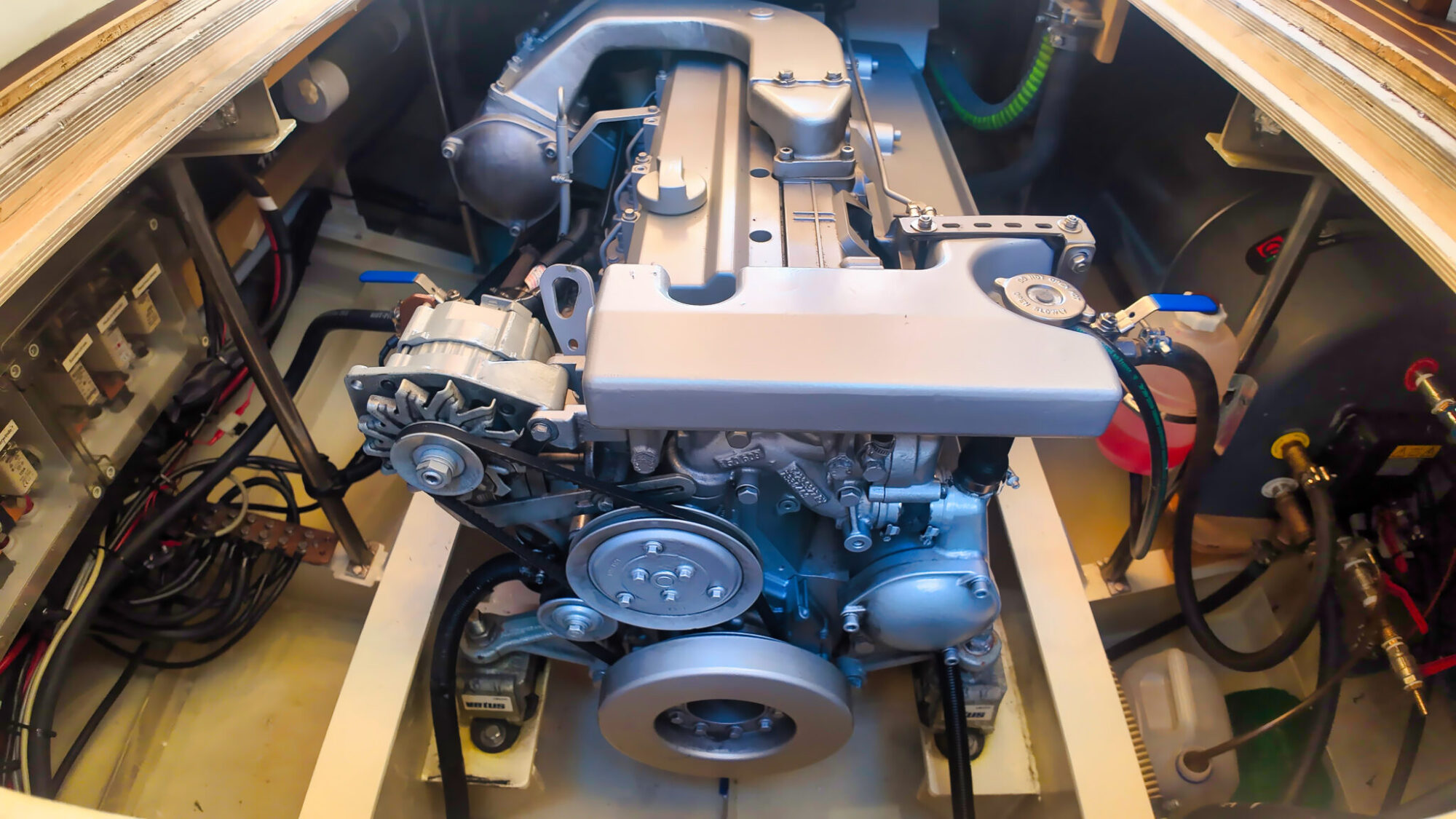 foto: 40 Bruce Roberts Bruce Roberts Euro 12.00 Flybridge