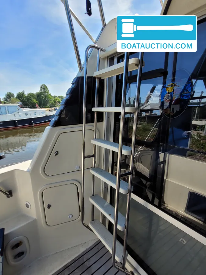 foto: 38 Sealine 305 fly
