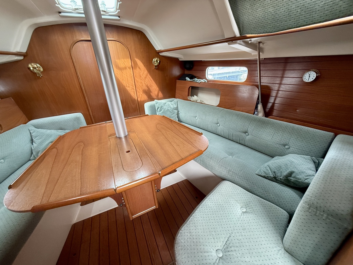 foto: 32 Beneteau Oceanis 321