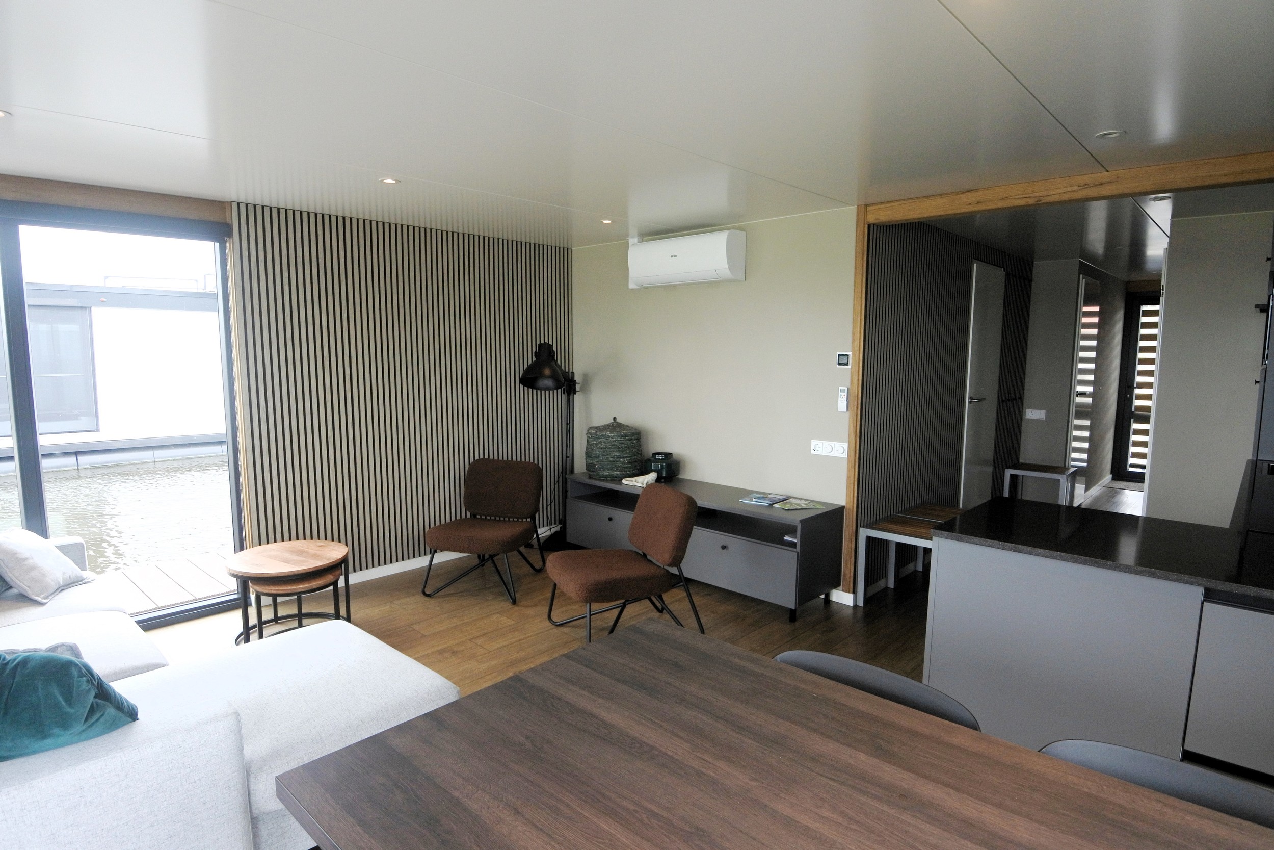 foto: 64 Castalia Met Koopligplaats 1460 X 500 Special Houseboat