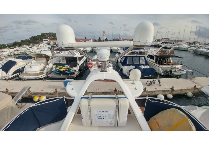 foto: 18 Sealine T 52