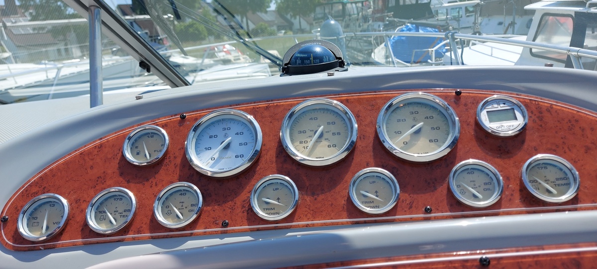 foto: 40 Bayliner 305