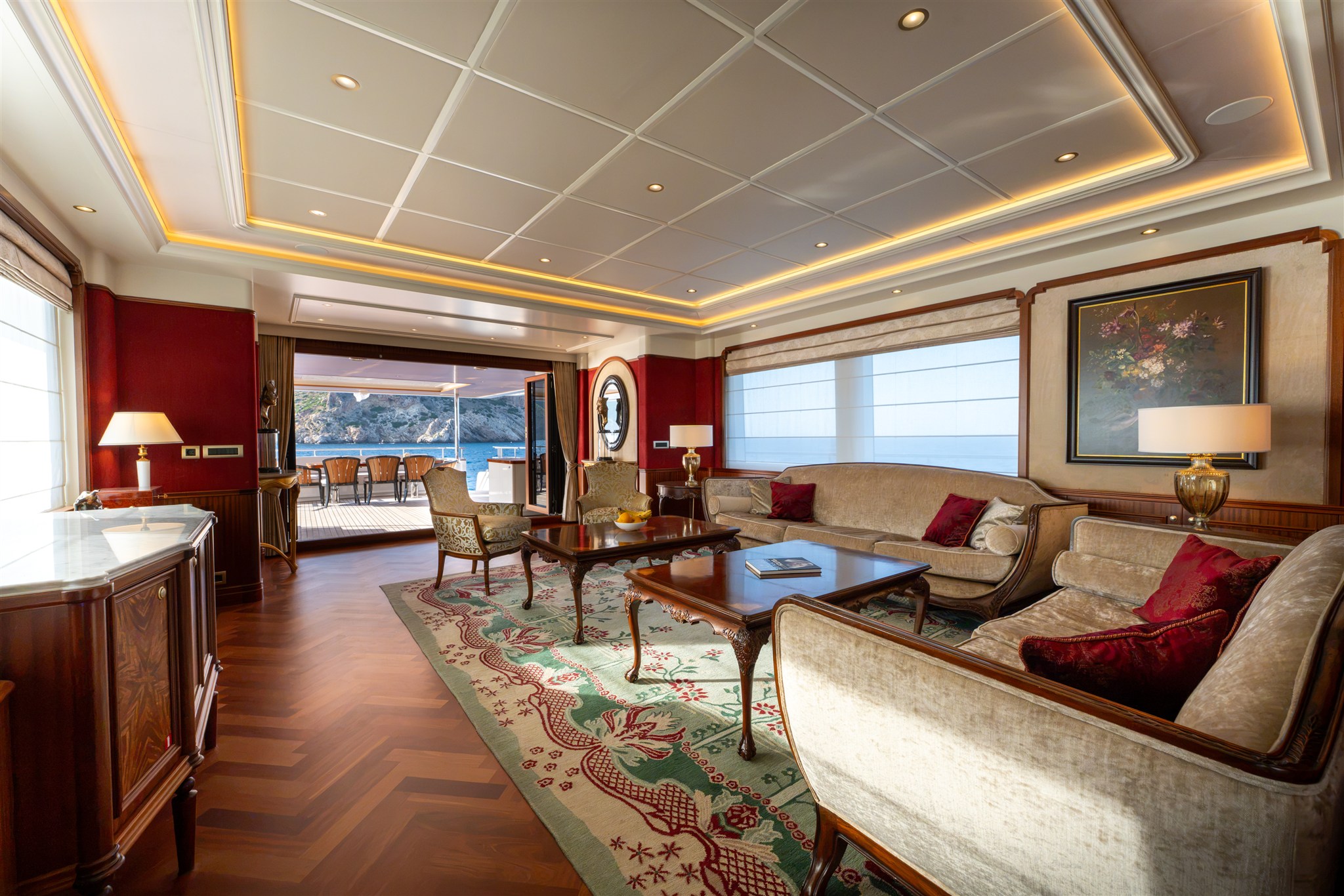 foto: 100 Van Der Valk Shipyard Custom Explorer