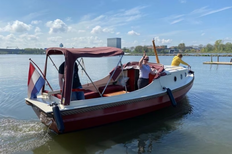 foto: 5 Kajuitvlet 6,80 OK