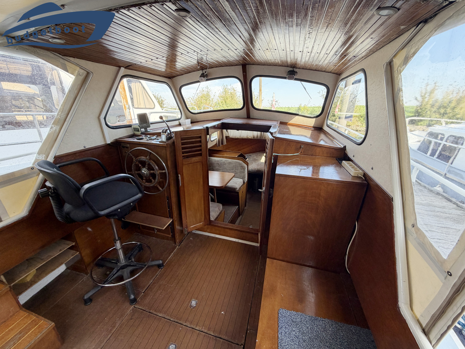 foto: 19 Bezemerkruiser 850 AK/OK