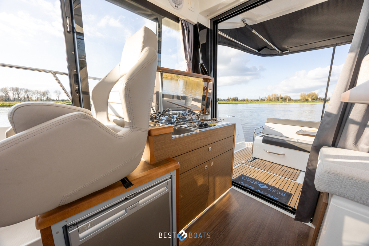 foto: 39 Jeanneau 895 MERRY FISHER