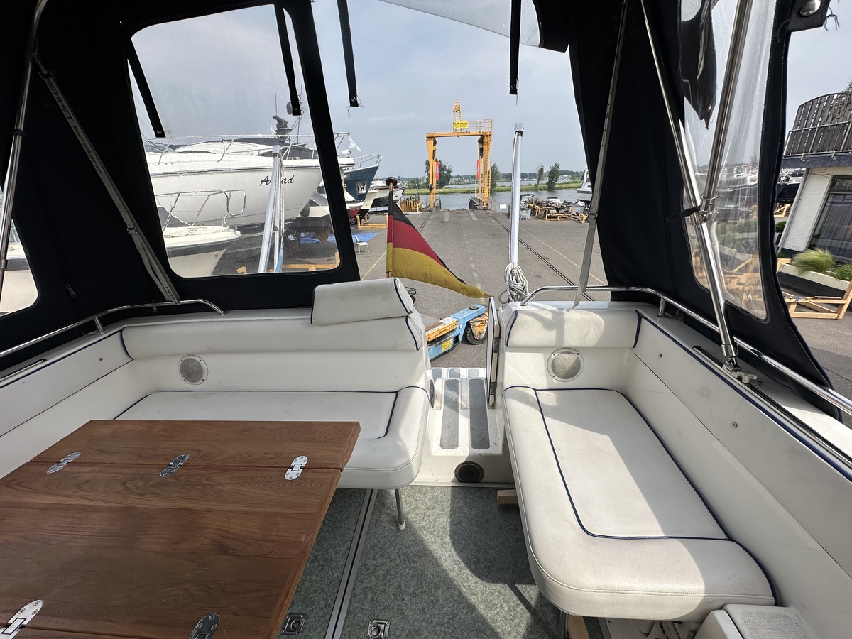 foto: 26 Sealine  255 Family 