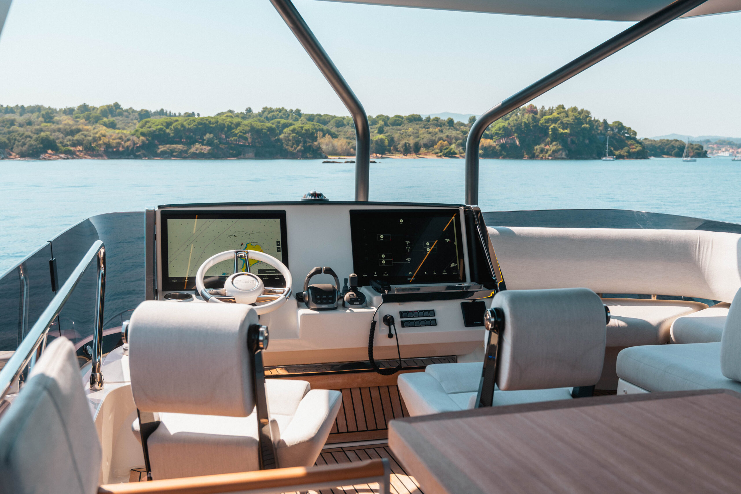 foto: 144 Prestige 690 flybridge