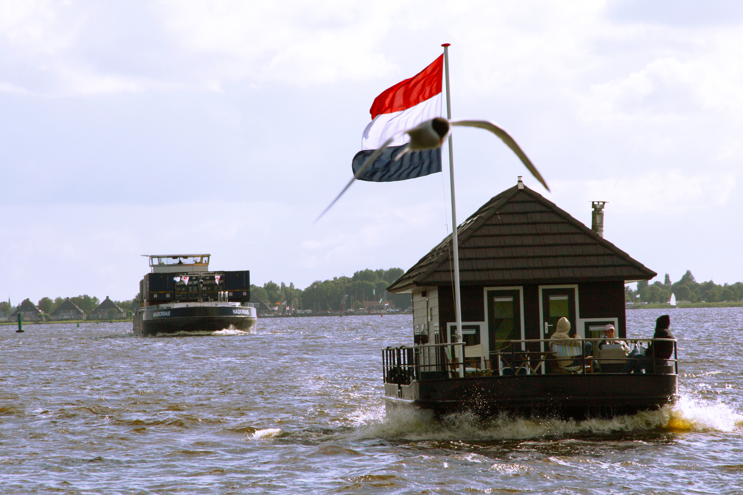 foto: 27 PRINS HOMESHIP 1350 Flark Houseboat