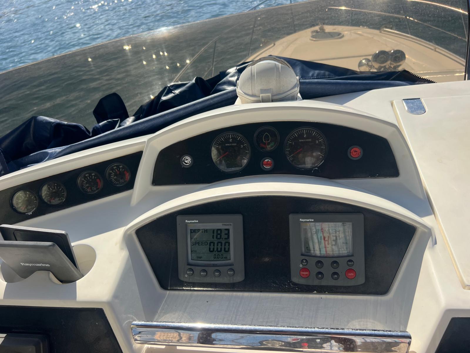 foto: 34 Princess  42 Fly