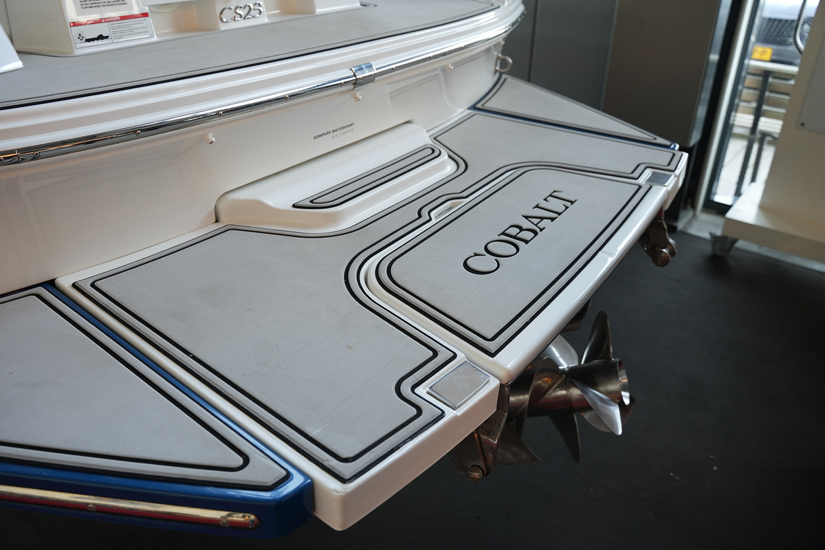 foto: 92 Cobalt CS23