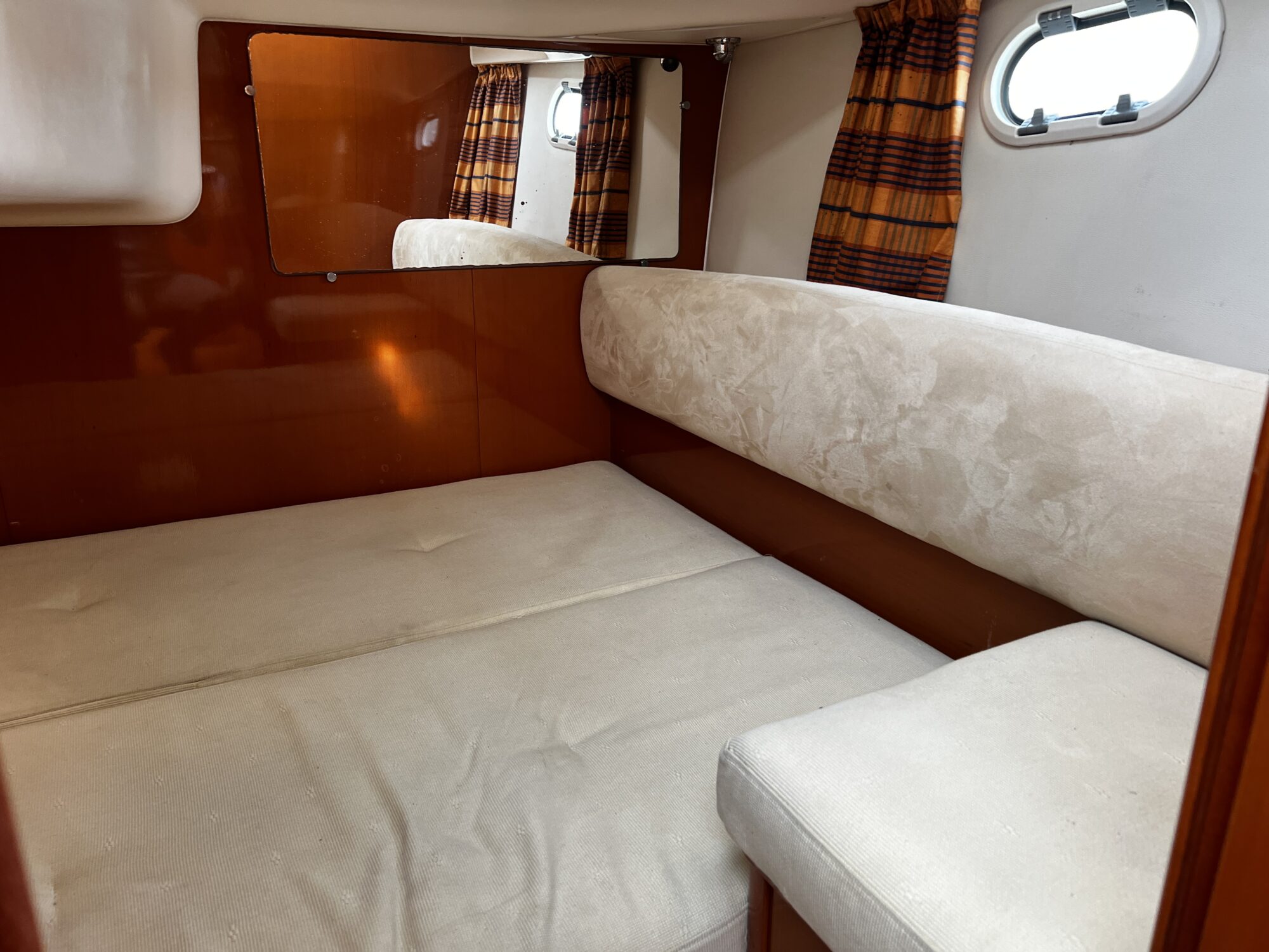 foto: 110 Jeanneau Jeanneau Prestige 34S HT