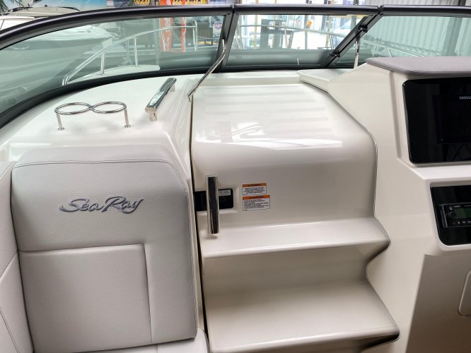 foto: 30 Sea Ray OPTIE Sundancer 265