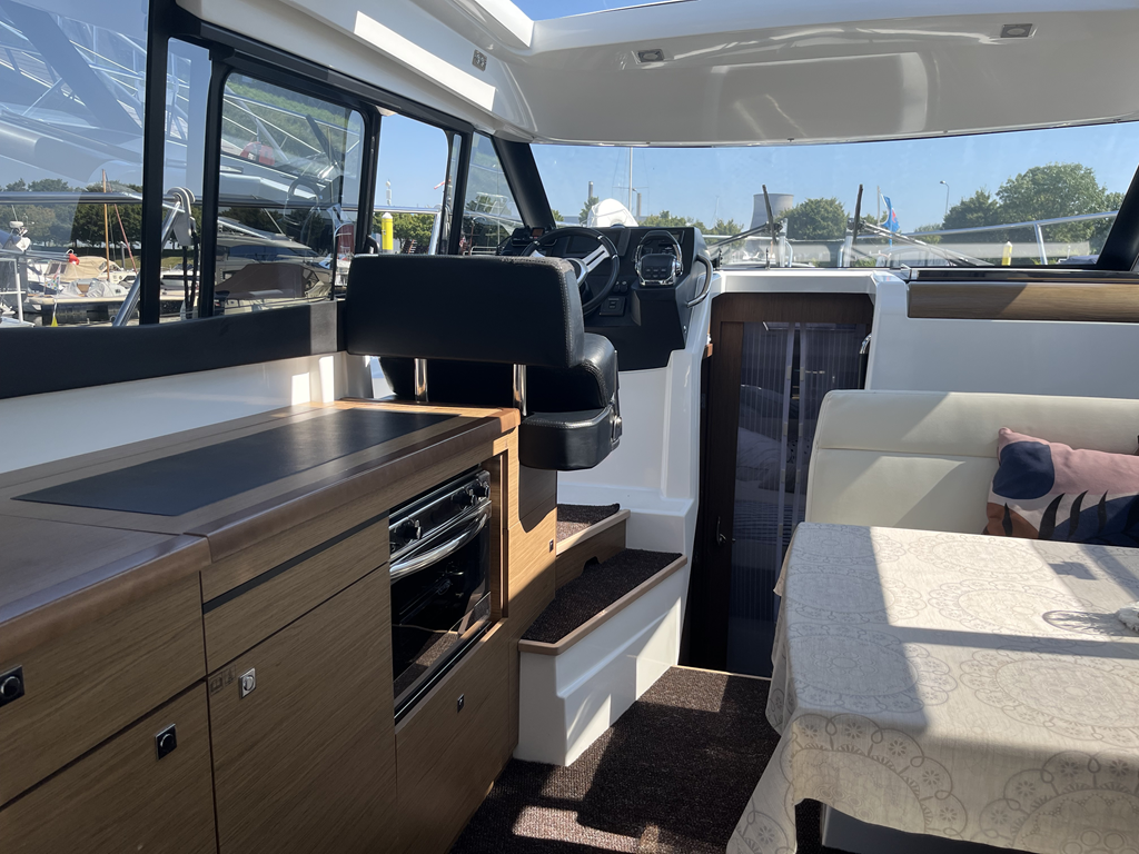 foto: 48 Jeanneau NC 9