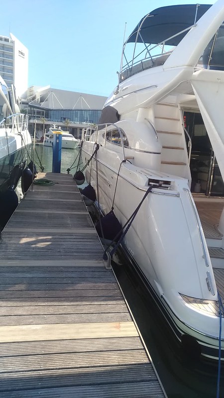 foto: 28 princess 61  FLY