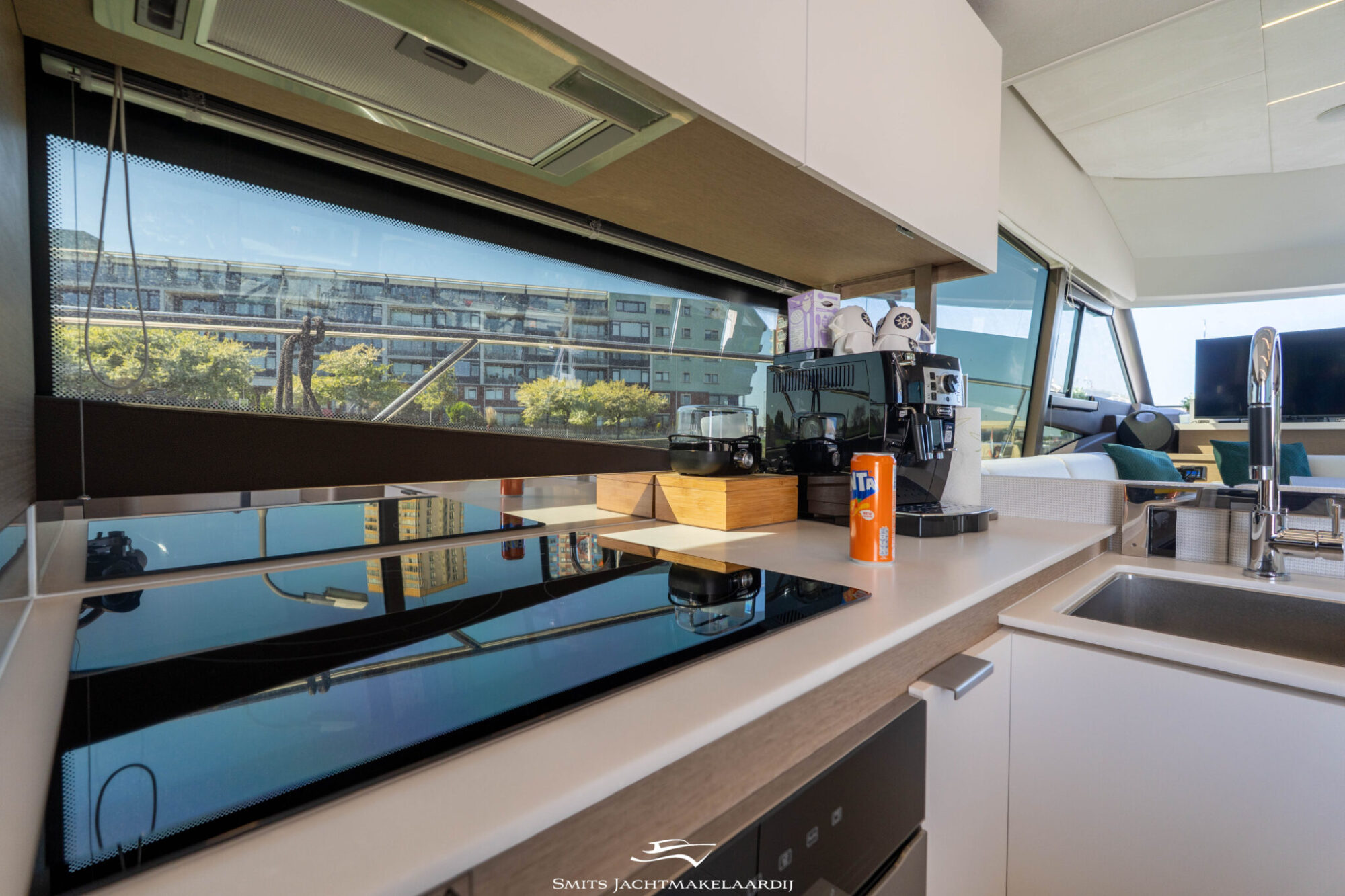 foto: 39 Prestige Prestige 590 Flybridge
