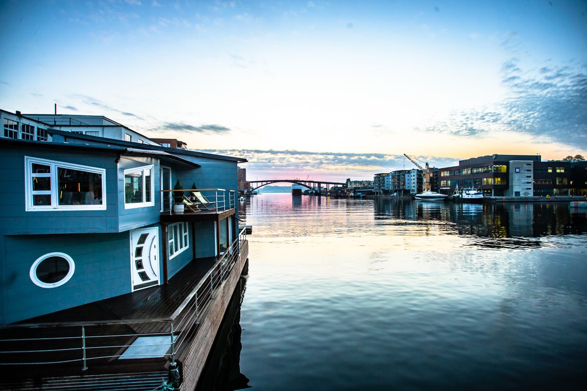 Grey Floating House Houseboat foto: 13