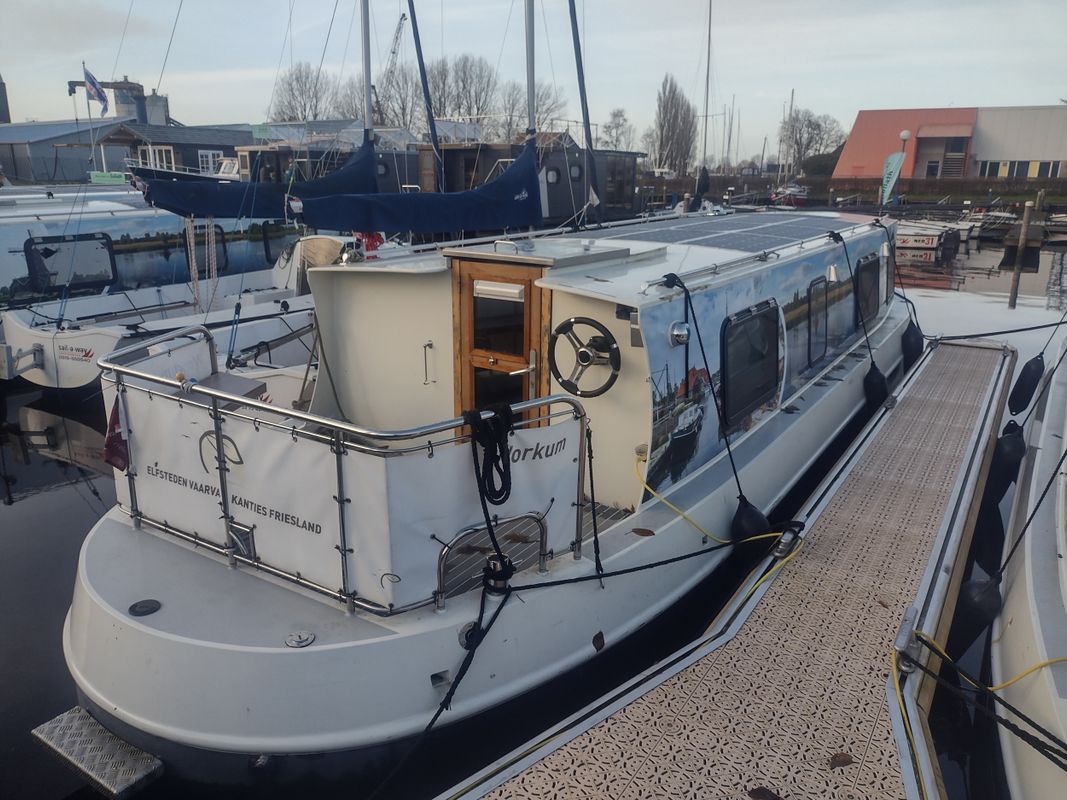 Houseboaten ( 4x ) Hybride/Electrisch Varend hoofdfoto: 1