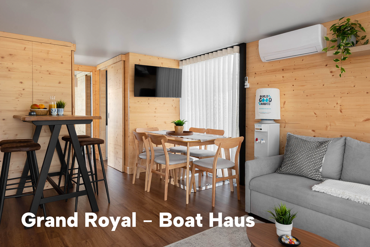 Boat Haus Mediterranean 12X4,5 ROYAL Houseboat